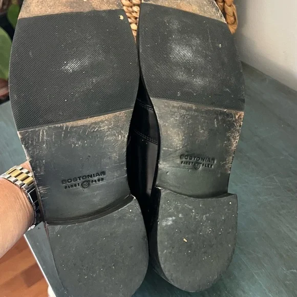 Bostonian Florentine men's black leather kiltie tassel loafer
Men’s 11 - Picture 7 of 7